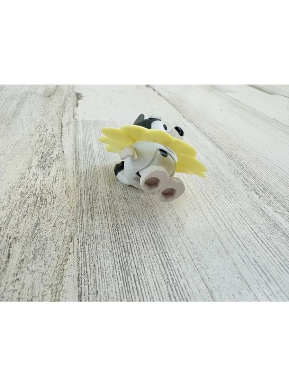 Bluey Muffin with Flower CONE of Shame Thumb Sucking Heeler Cousin Figure